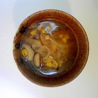 玉ねぎ、コーン、椎茸スープ
